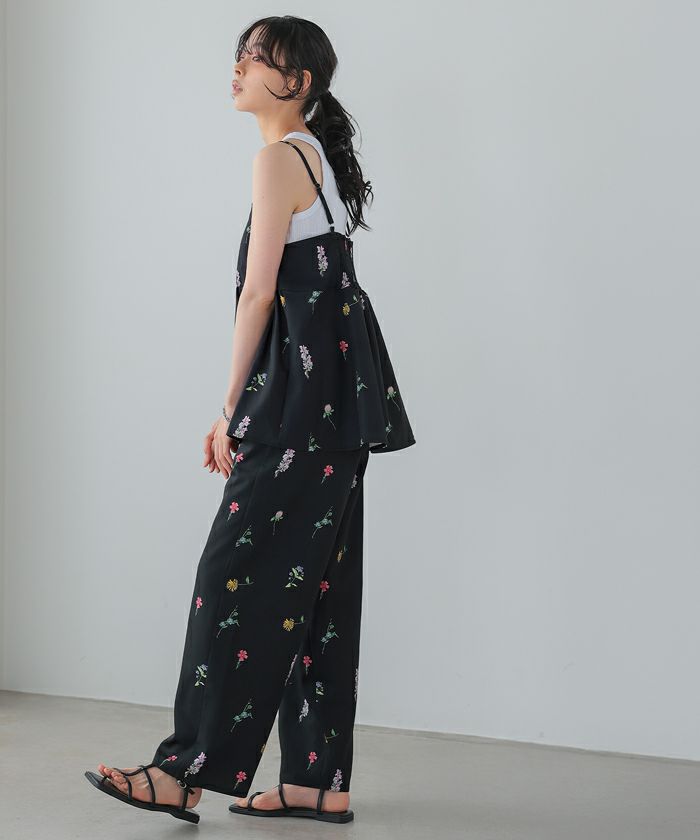 【美品】 ビアズリー フラワープリントパンツ BEARDSLEY（ビアズリー）の「花パネル フラワープリントパンツ（その他